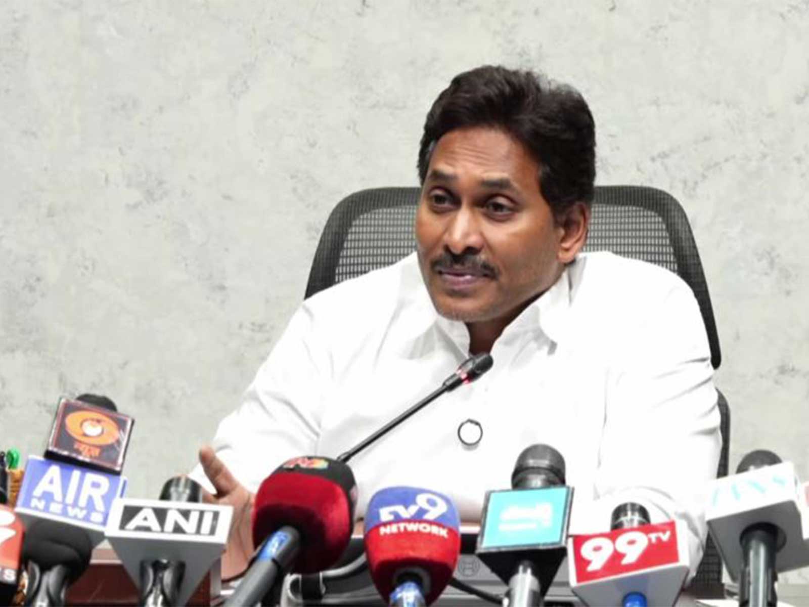 YSRCP president accuses Andhra govt of using police for political repression