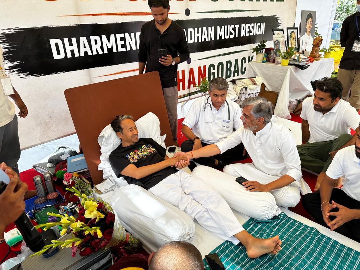 Congress’s Pawan Khera meets Sonam Wangchuk, accuses govt of refusing to engage