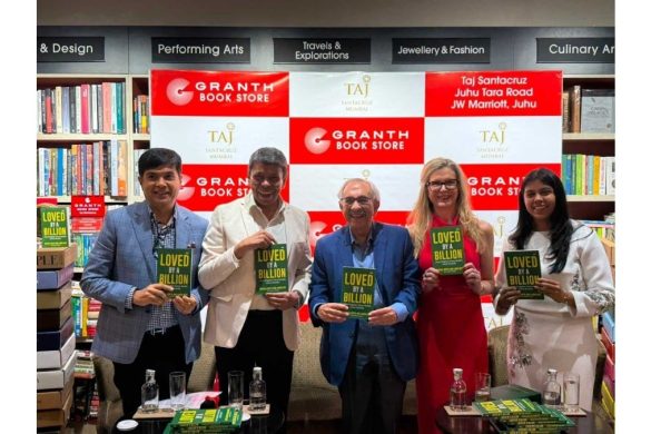 Nadir Godrej launches Dheeraj Gupta’s book ‘Loved By A Billion’.