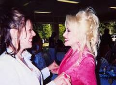 Dolly Parton's sister Freida says, "There will never be anyone who can replace her"