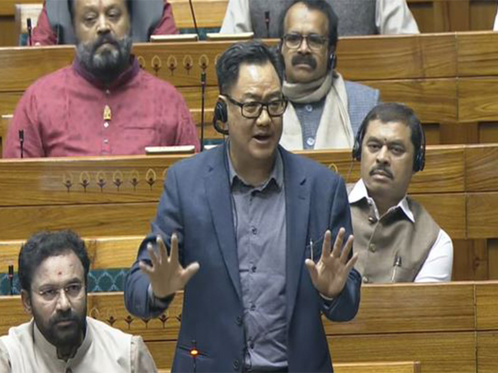 Deadlock in Parliament continues despite Rijiju approaching Rahul for House functioning