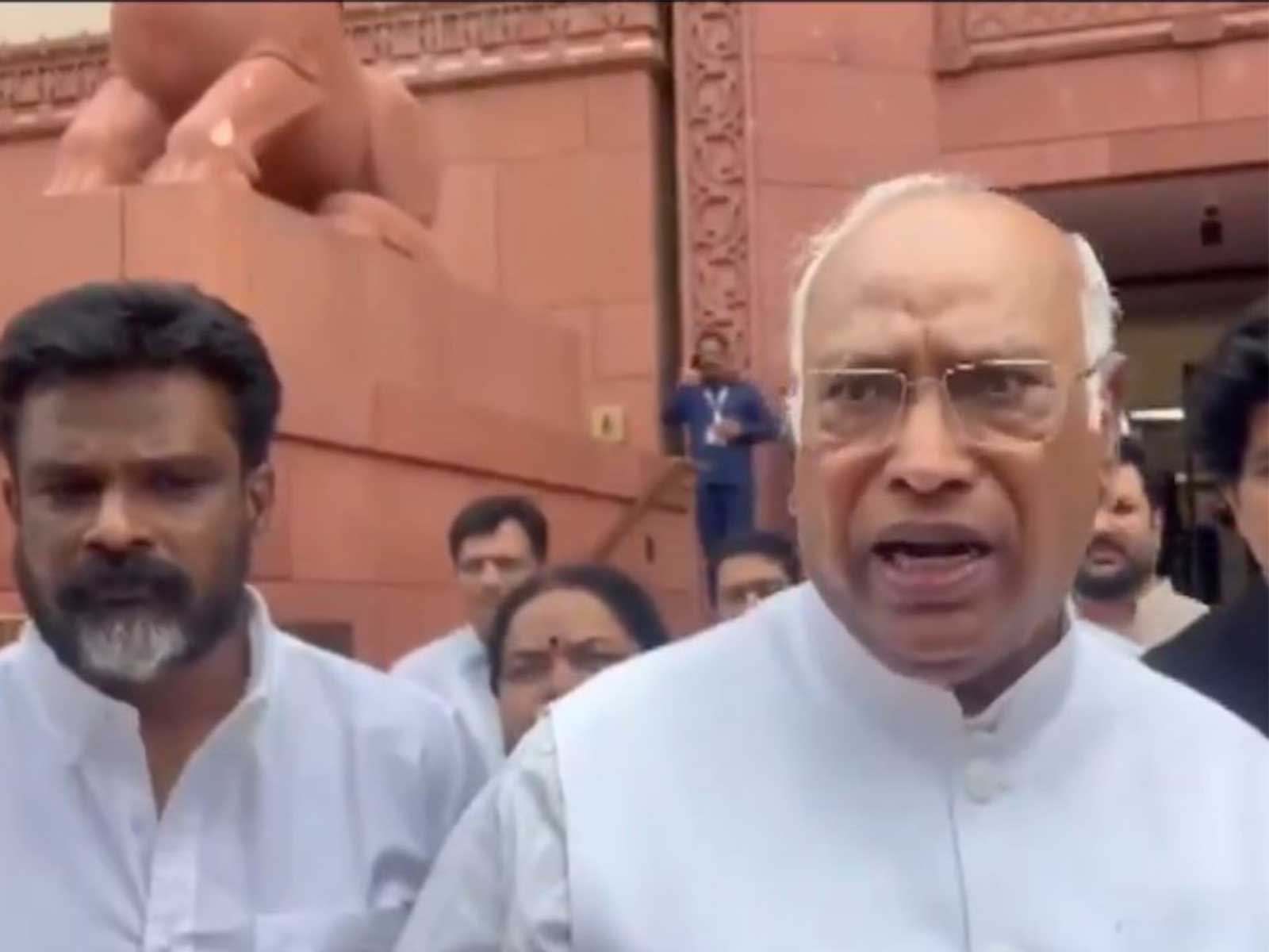 Students not traitors, Kharge slams govt as he demands PM Modi and HM Shah answer in Parliament on Ram Temple and police excesses on students